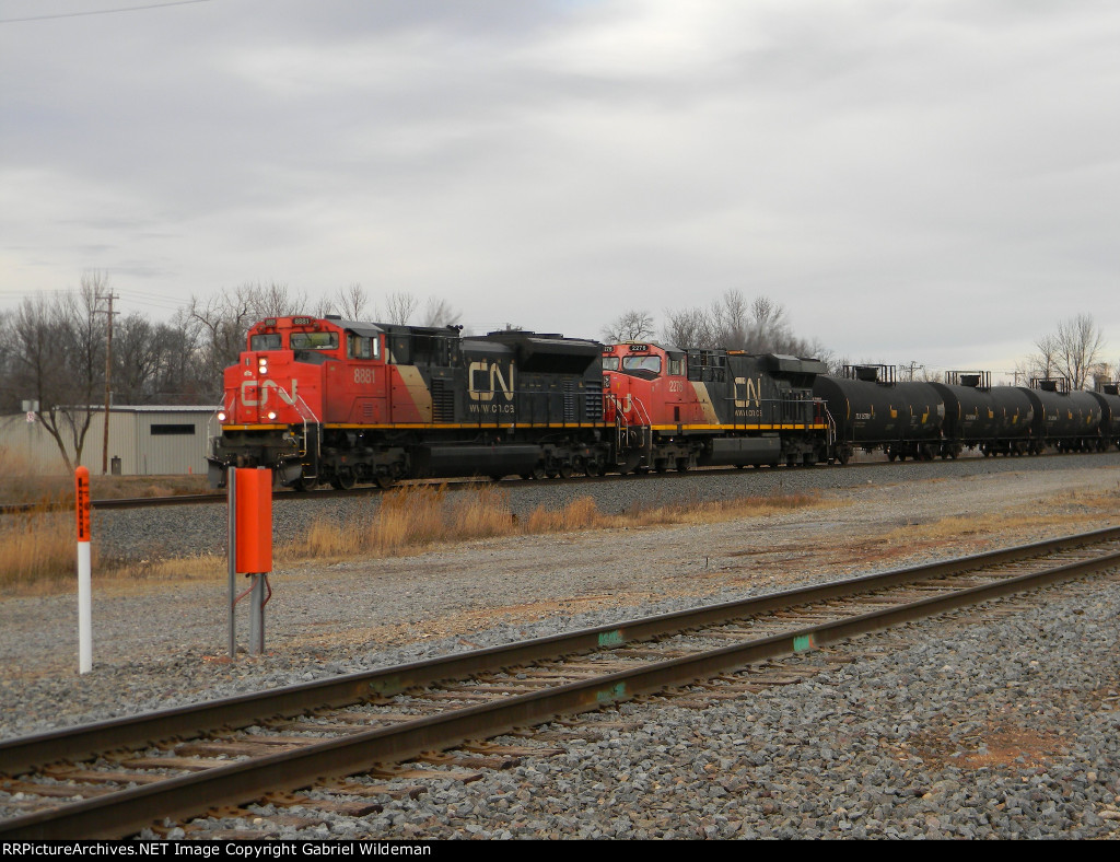 CN 8881 & CN 2276 ON CHRISTMAS DAY